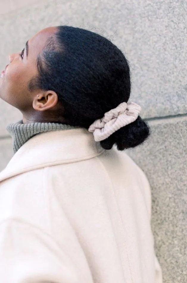 Chelsea King Windsor Knit Scrunchie | Ivory, Cream   Hunter Green