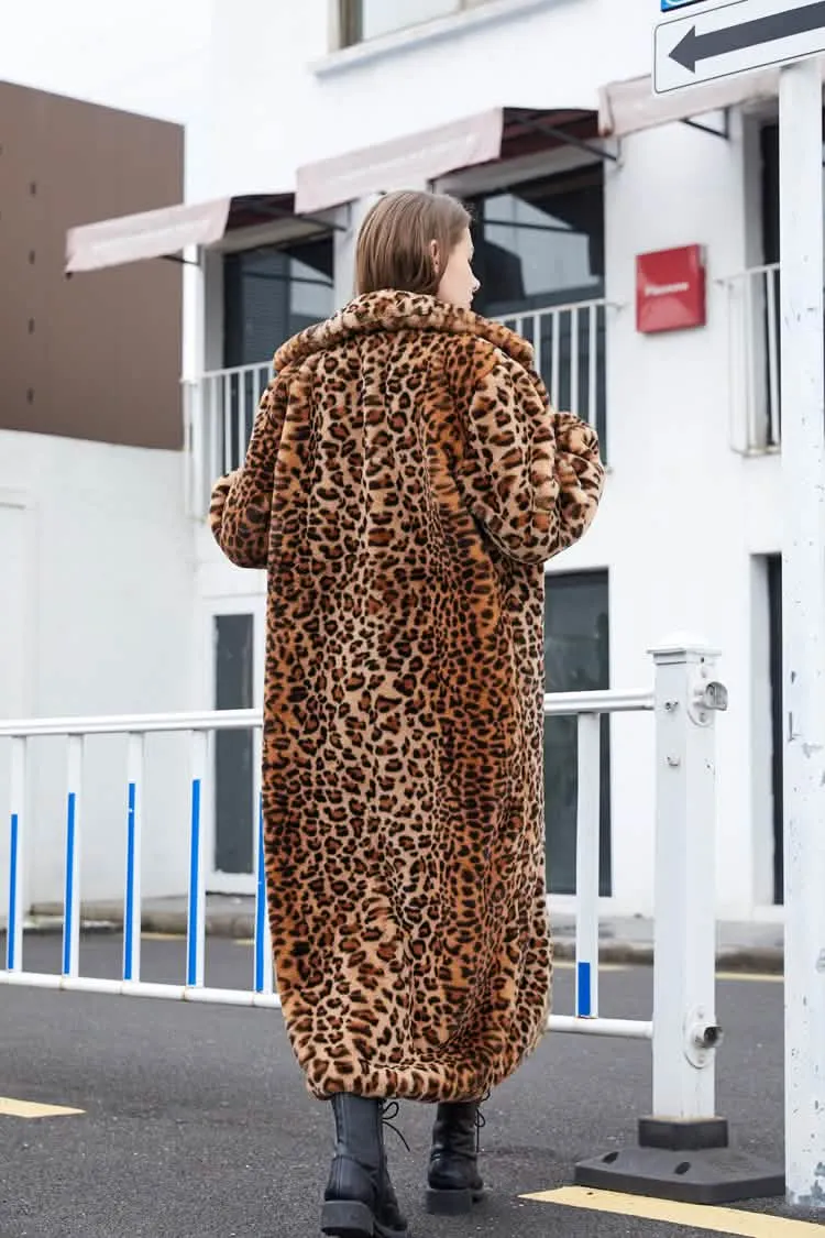 Chic Leopard Print Faux Fur Winter Coat with Elegant Tailored Collar for Women