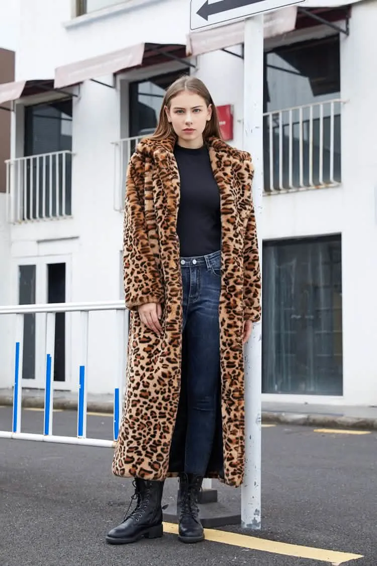 Chic Leopard Print Faux Fur Winter Coat with Elegant Tailored Collar for Women